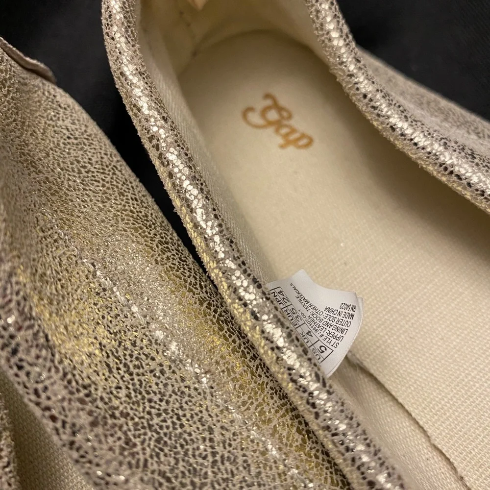 Gap-Girls gold‎ slip ons -Size:5